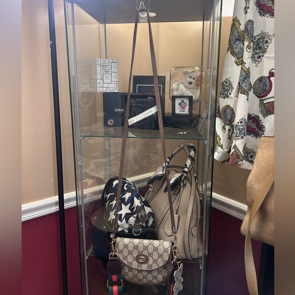 Vintage Gucci Crossbody in EUC - Picture 10 of 14